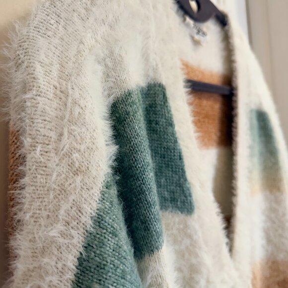 Haptics Fuzzy Striped Cardigan Sweater Size L Cozy Oversized - Picture 3 of 9